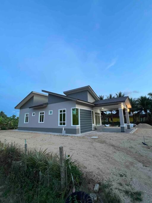 Majestic Homestay - Pasir Puteh Kültér fotó