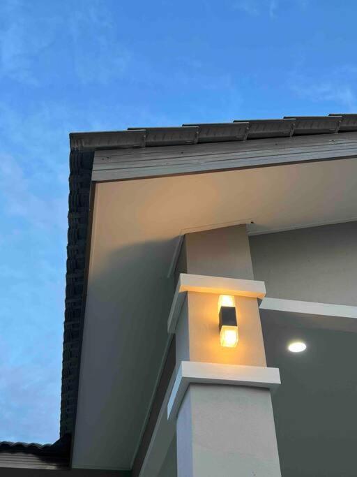 Majestic Homestay - Pasir Puteh Kültér fotó